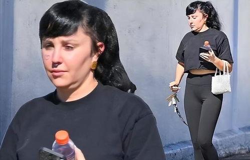 娛樂(lè)圈吃瓜小說(shuō)一口氣看完,一網(wǎng)打盡，揭秘明星背后的秘密