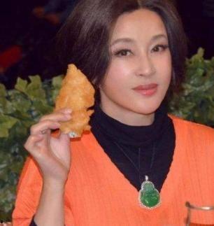 娛樂(lè)圈明星吃瓜嗎是誰(shuí),揭秘“吃瓜”背后的真相與內(nèi)幕