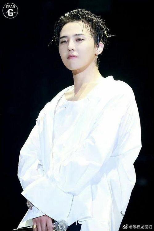 娛樂吃瓜權(quán)志龍,娛樂吃瓜界的風(fēng)云人物，揭秘他的明星生活與影響力”