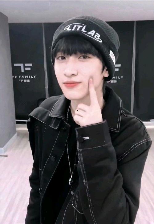 嚴(yán)浩翔吃瓜娛樂圈,娛樂圈背后的那些瓜