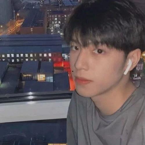 娛樂吃瓜頭像男真人圖片,從吃瓜頭像到真人風采的華麗轉身