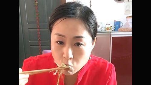 娛樂吃瓜醬當你的朋友,揭秘娛樂圈幕后故事，帶你領(lǐng)略明星們的真實生活