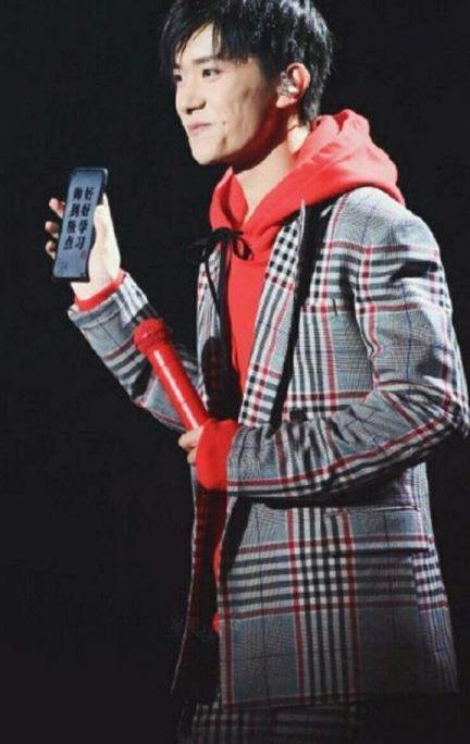 娛樂圈吃瓜猛料小鬼是誰,小鬼身份曝光，吃瓜猛料背后真相揭曉